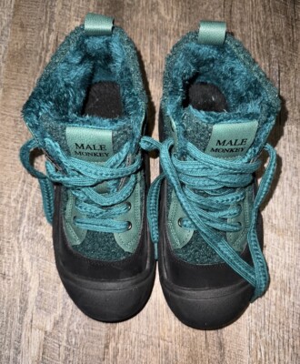 Male Monkey Professional Skateboard Fuzzy Shoes Size 6