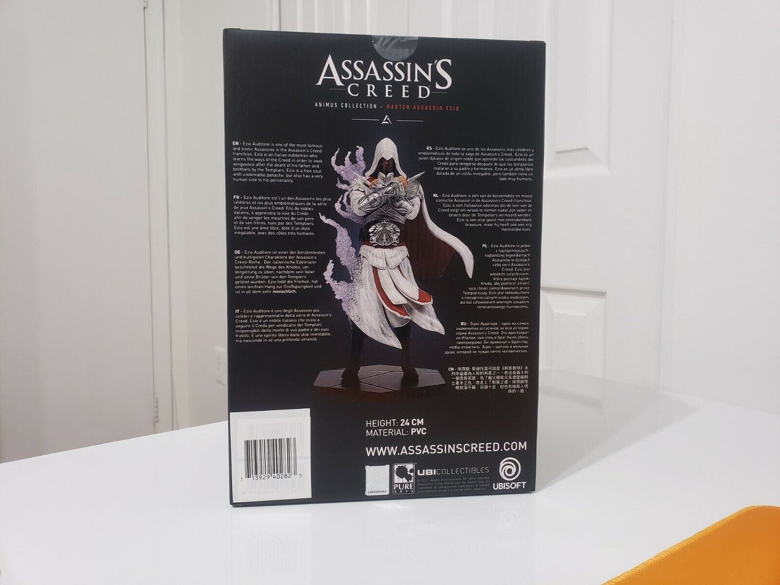 Ubisoft Assassin’s Creed Brotherhood Ezio Animus Master Assassin 24cm  Figurine