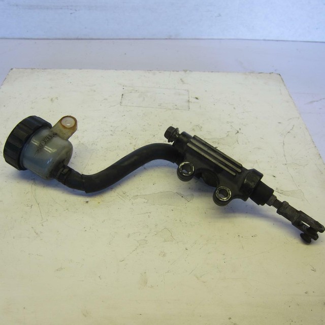 1999 Yamaha Vmax 1200 VMX1200 OEM REAR BACK BRAKE MASTER CYLINDER W