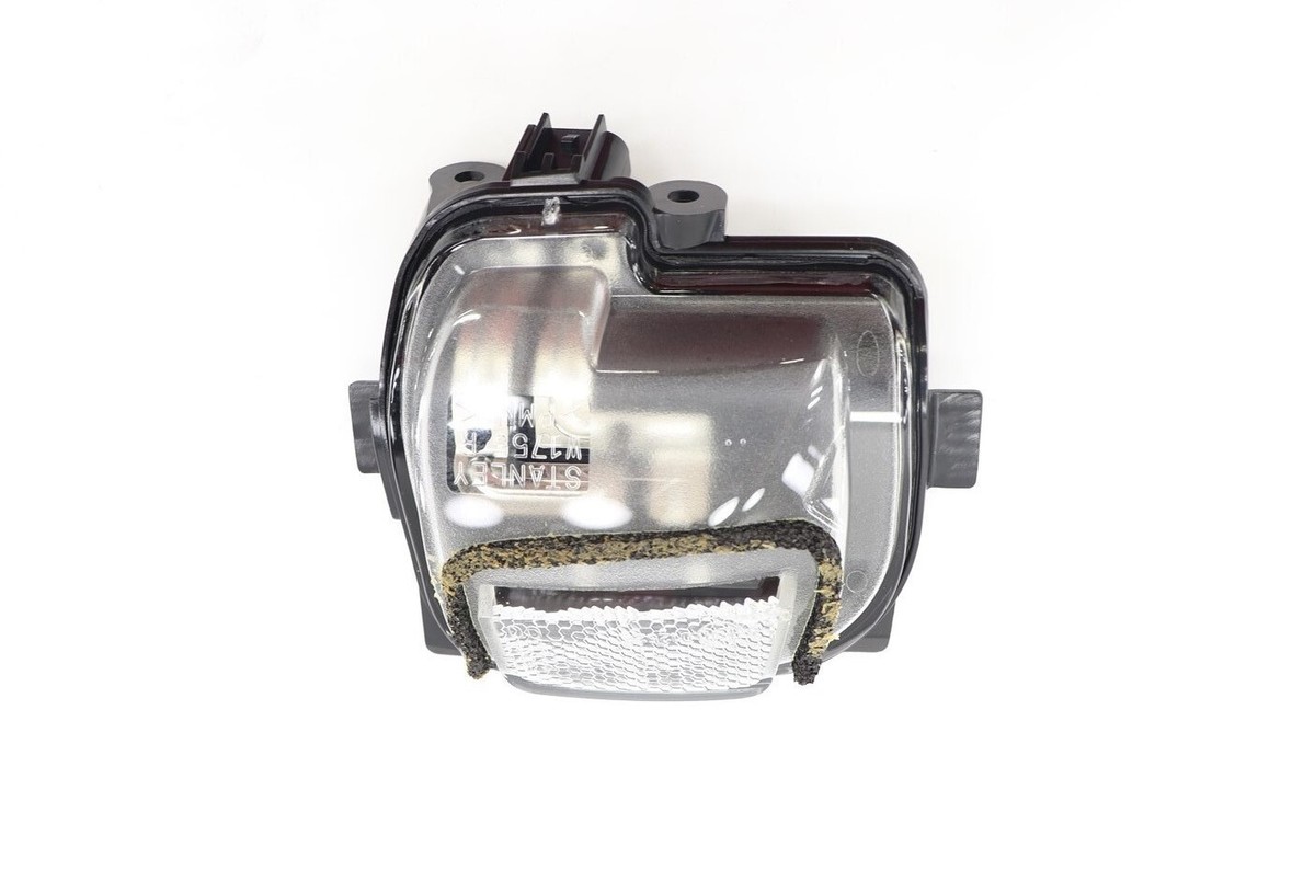 NEW OEM Mazda Passenger Mirror Turn Signal Lamp BHS269122A Mazda 3