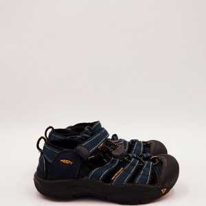 black waterproof sandals