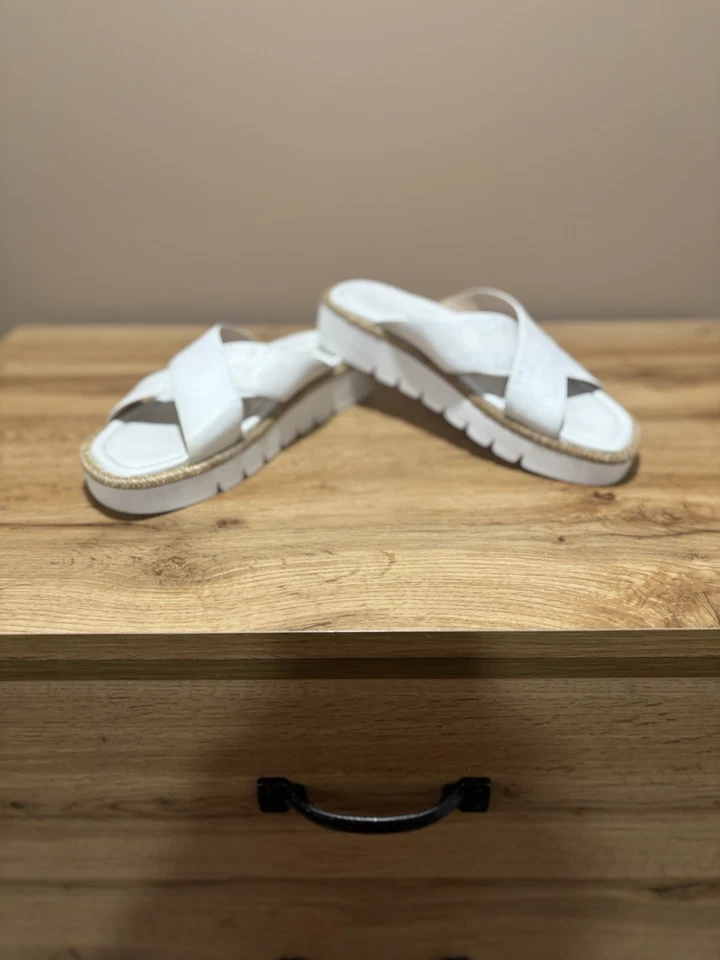 STUART WEITZMAN Roza Lift Slide Sandal ESPADRILLE CRISS  WHITE 9 - Image 2 of 4