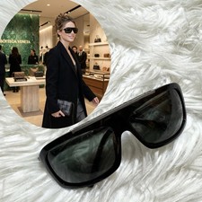 Authentic, Excellent Condition Bottega Veneta Intrecciato Leather Trim Sunglasse