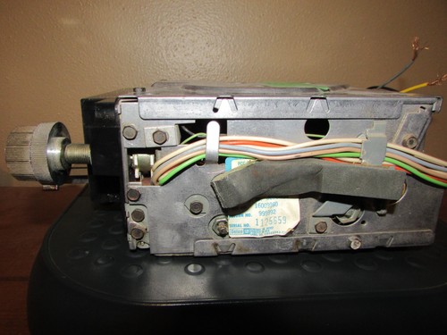 Vintage Delco GM Part No. 16009960 AM FM Stereo Car Auto Radio Tested Working - Picture 3 of 9
