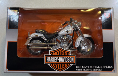 Harley-Davidson FLSTF NIB CAST DIE 1:18 MOTORCYCLE BOY FAT DAVIDSON HARLEY FLSTF 1999 1/4スケール Boy Fat オートバイ・バイク