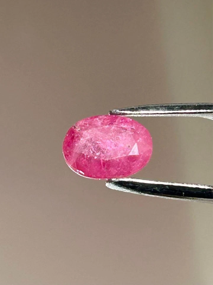 [BARGAIN] 1ct Tanzanian Natural Ruby Loose Stone Pinkish Red 6.8x5x2.9mm Unused - Image 2 of 4