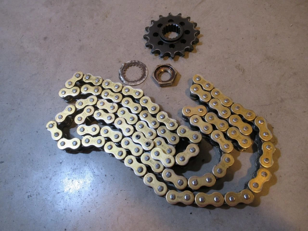 KTM Duke 990 Sprocket Chain 2007 #2