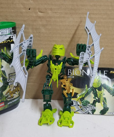 LEGO BIONICLE Stars 7117 GRESH with Manual Golden Armor Piece Canister