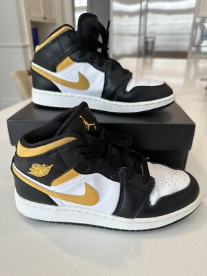 Size 5  Nike Air Jordan 1 Mid Pollen Yellow Size 5Y or 5  554725-177 ( 2021)