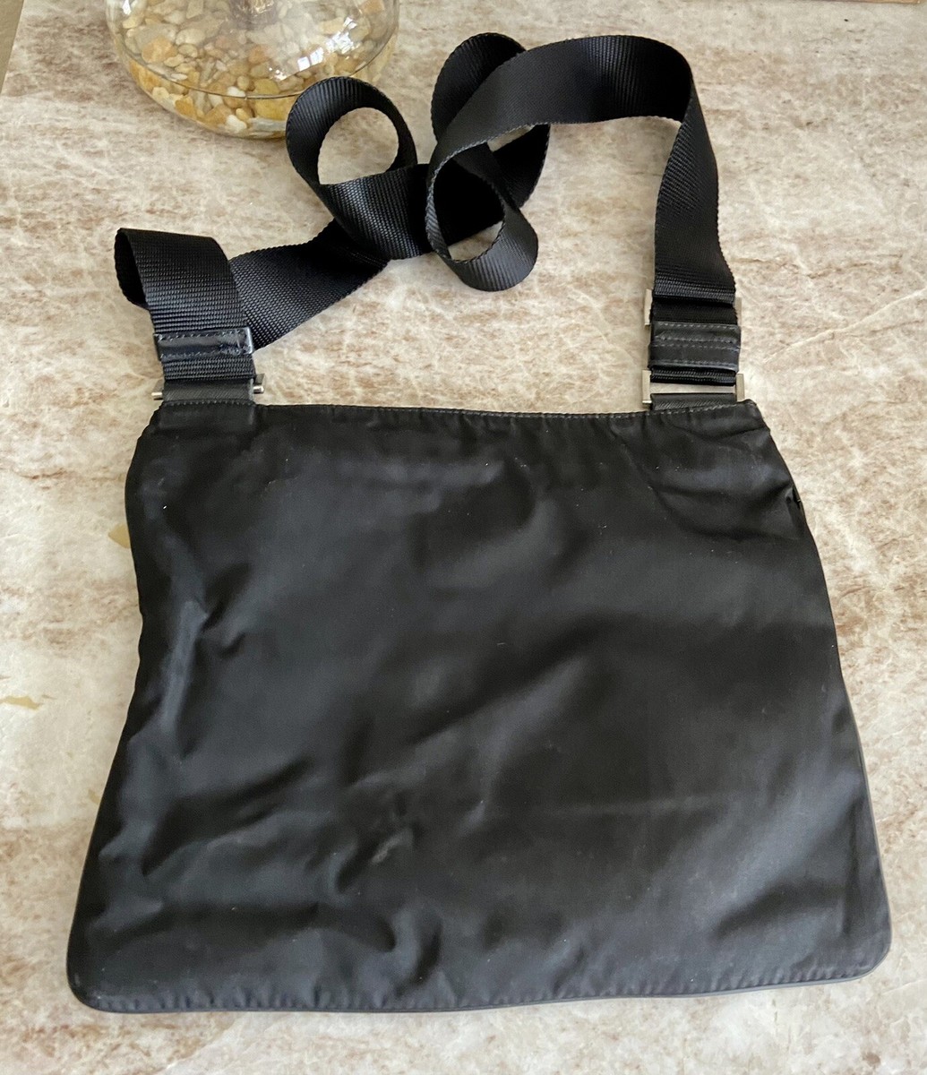 🖤 PRADA NYLON FLAT TESSUTO CROSSBODY MESSENGER BAG-BLACK 🖤 PRADA NYLON FLAT TESSUTO CROSSBODY MESSENGER BAG-BLACK