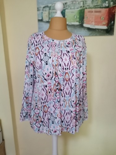 Schöne Bluse Tunika von Thea Gr. XL / 48 - 50 Neuwertig