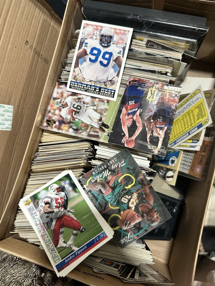 Baseball,básquet Ball,hokey,nascar,football Cards Box worth about 1,200 - Image 3 of 4