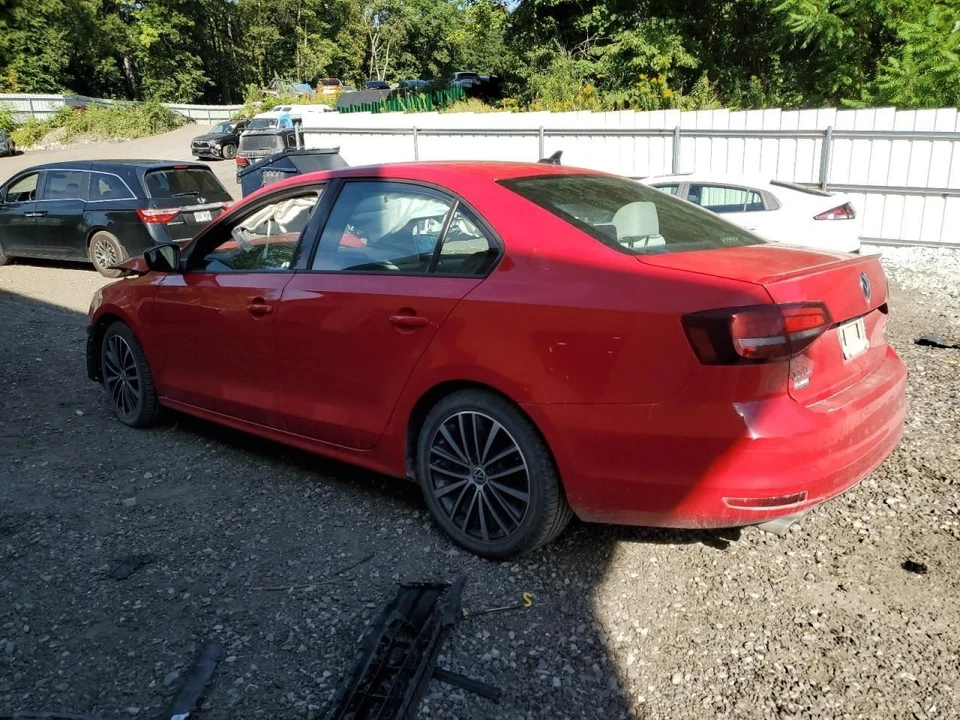 JETTA     2017 Glove Box 2051634 - Image 2 of 4