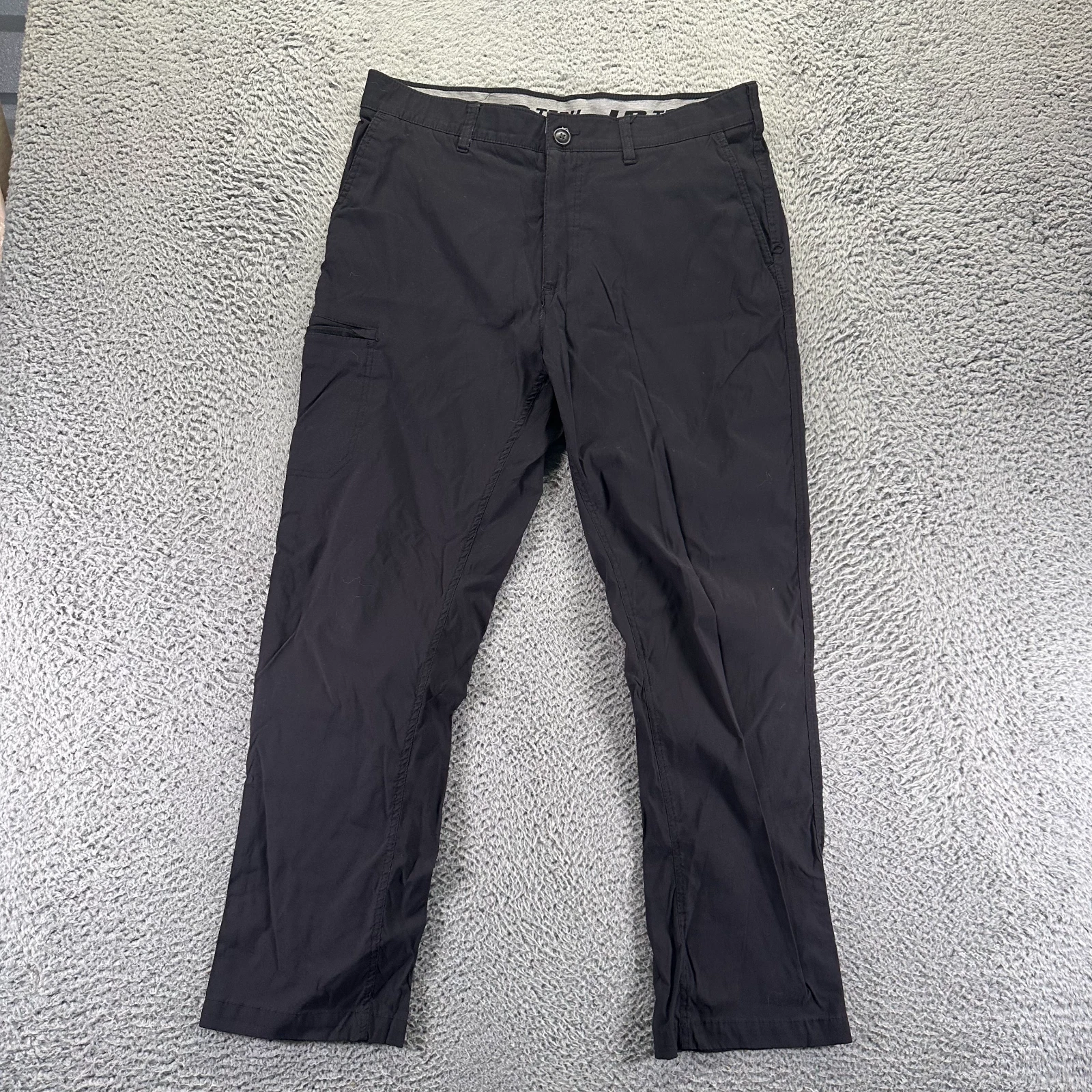 UB Tech Pant Mens 38x30 Black Nylon Windbreaker Straight Gorpcore Hiking Travel
