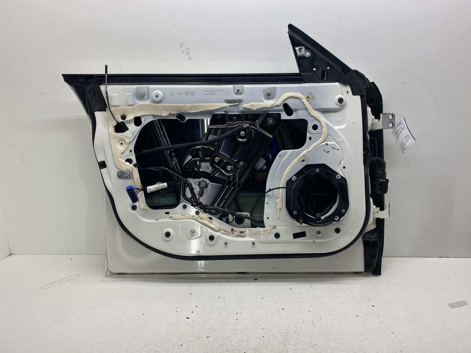 ⭕ 2014-2020 Maserati Ghibli Front Driver Side Door Shell Panel Left LH White OEM