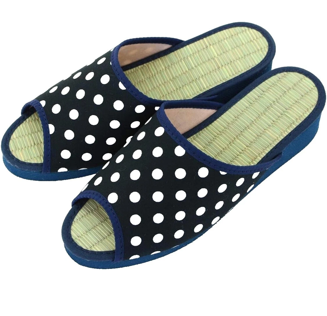 Мужские сандалии в горошек