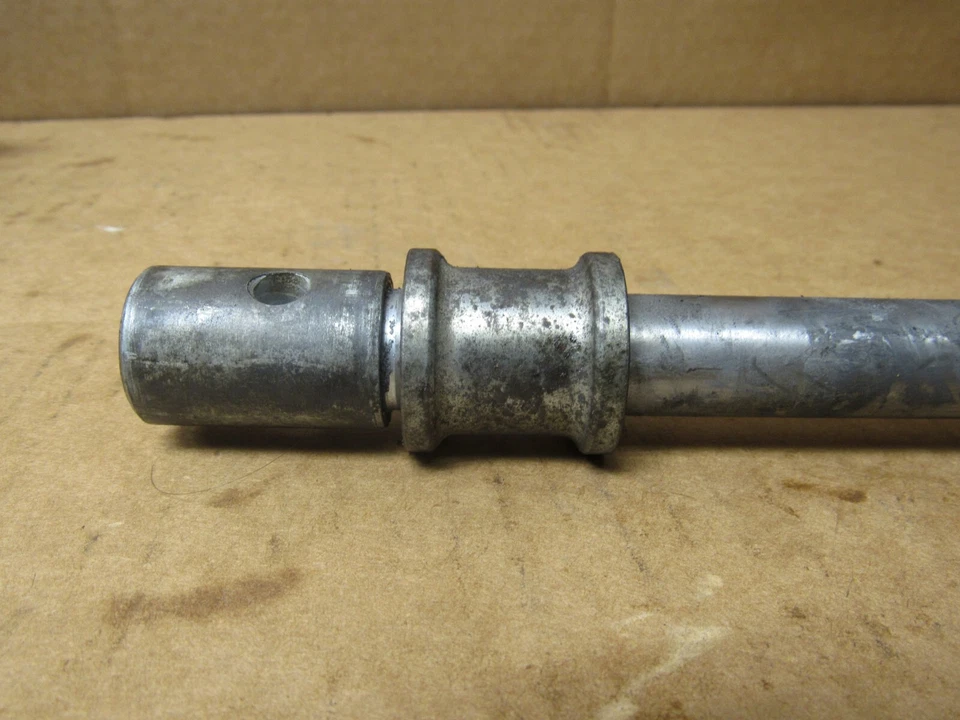 Eje de rueda trasera Honda VT1100C 1996 Shadow Ace 42301-MM8-000 Foto 3 de 4