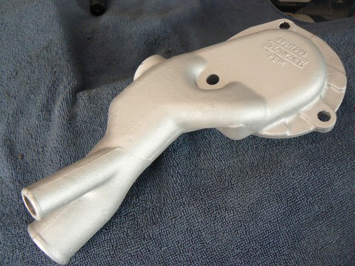 TRIUMPH STAG ENGINE 6 VANE WATERPUMP COVER - Picture 3 of 5