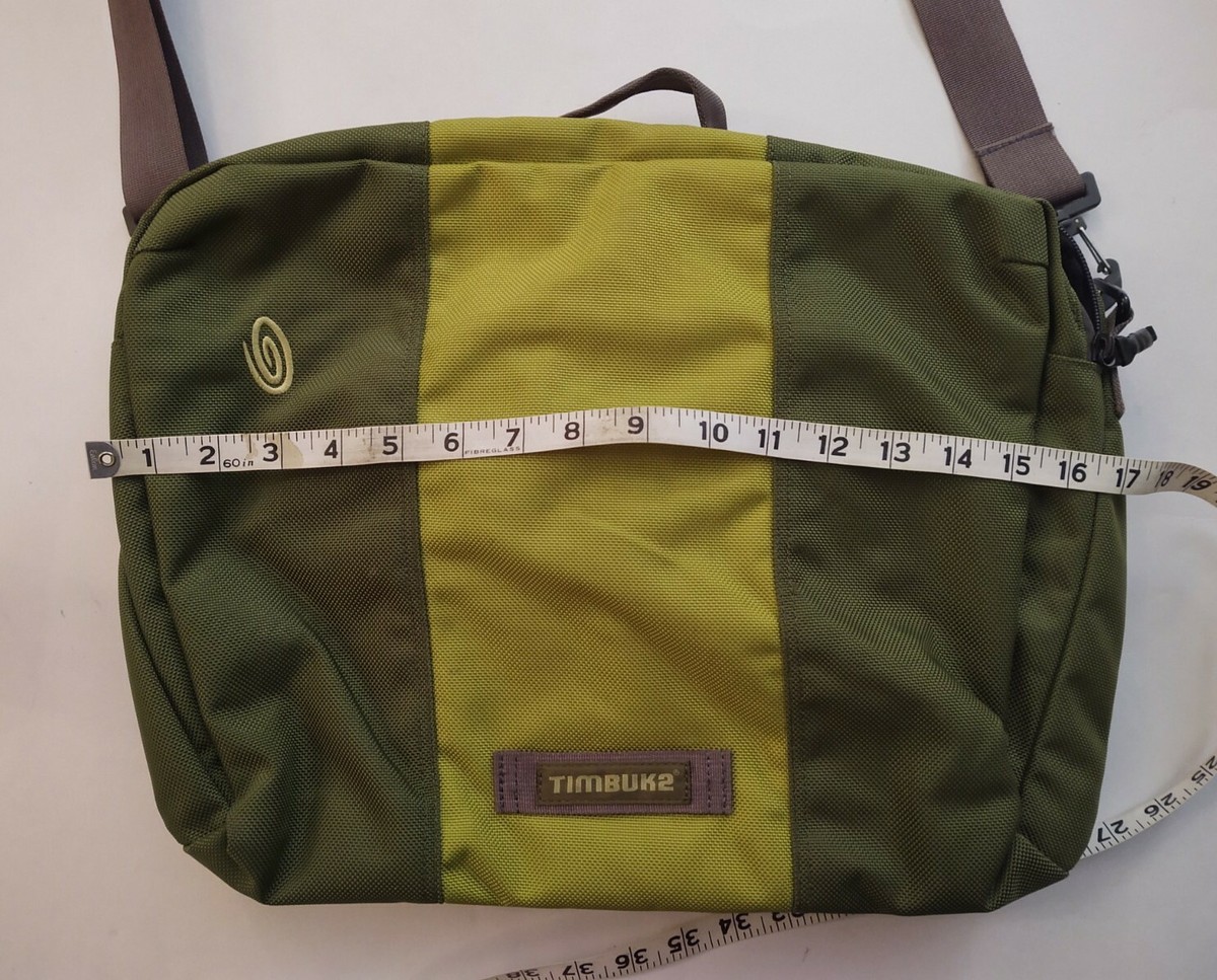 timbuk2 classic messenger bag black and green A great bag for leisure cycling and strolling around the city. TIMBUK2 Laptop Bag Approx 17"x13"