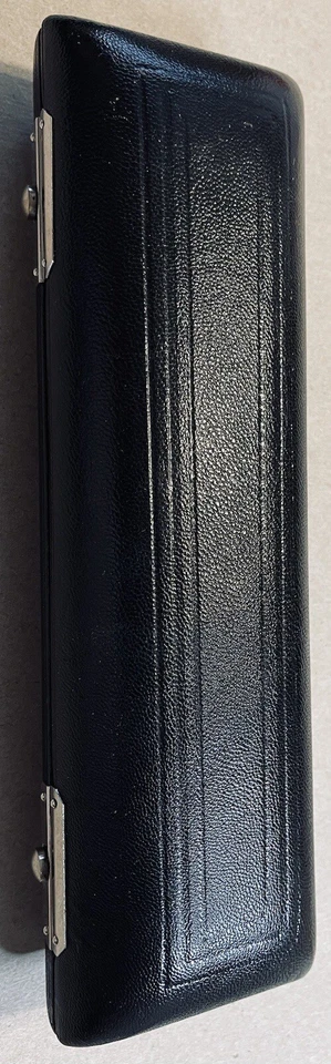 THE HAYNES FLUTE by WM.S HAYNES CO BOSTON, MA 1976 MODEL PICCOLO 42926 CASE INCL - Image 4 of 4