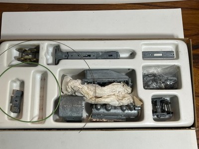 Ho Unstarted Roundhouse 2L1 0-6-0 Switcher kit.