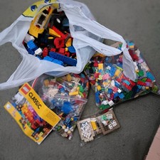 9lbs Mixed Legos With Other Building Blocks All Mix About 10 Figures As Well