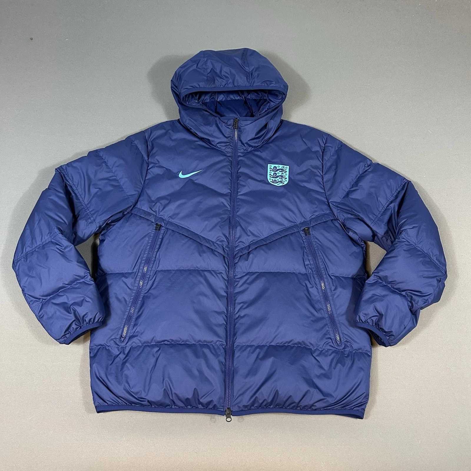 England National Team Down Puffer Jacket Mens XL Blue Full Zip Nike Storm Fit
Opens in a new window 