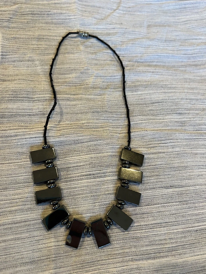 Collar de Cuentas Negro Brillante Elegante Hematite Estate MCM De Colección Foto 2 de 4