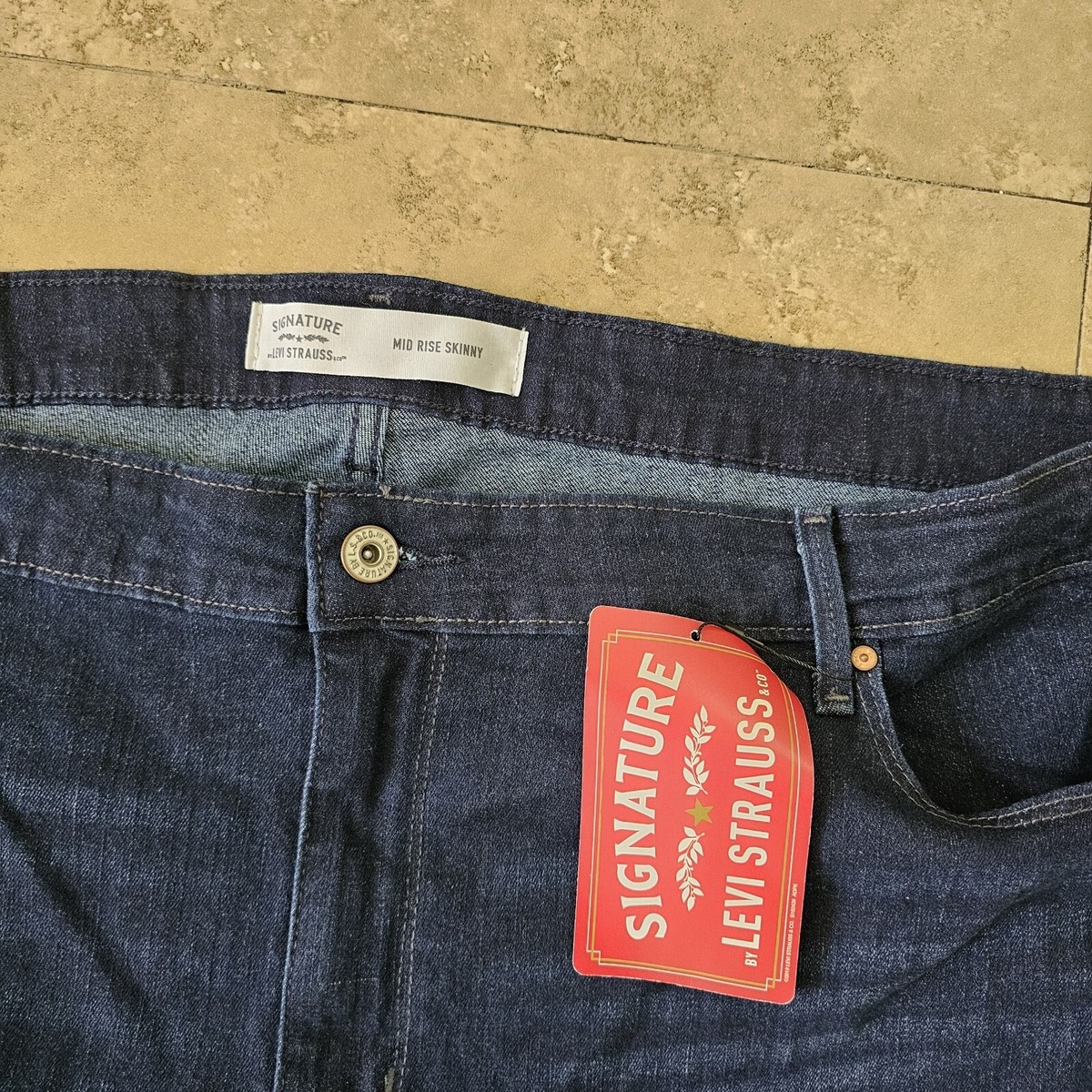 Signature by Levi Strauss & Co. Women
