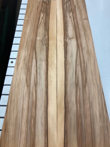 Red Gum Wood Veneer, 4 sheets (35'' x 7 7/8'') RG10 - Picture 2 of 4