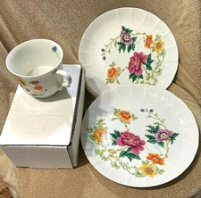 VTG Takahashi San Francisco China-2 Floral Snack Plates & 1 TeaCup (3 Pcs)-Japan