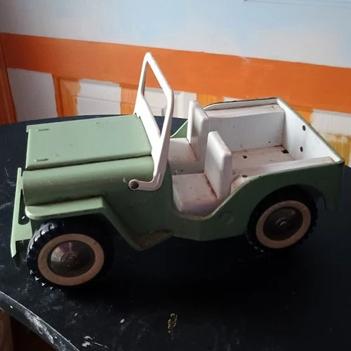 Tonka Vintage 1970s Tonka Vehicle Jeep Pressed Steel Light Green Jeep Windshield