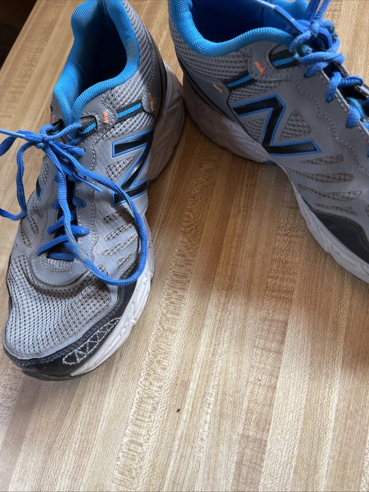 New Balance 573 AT Talla 9 Foto 2 de 4