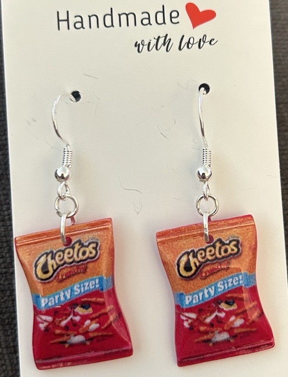 Pendientes mini bolso Cheetos hechos a mano