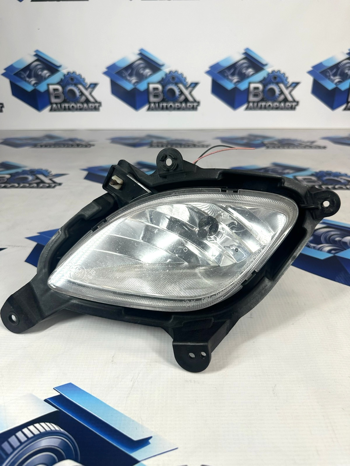 2010-2012 Hyundai Genesis Coupe Right Fog Light OEM