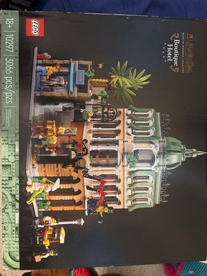 LEGO Icons: Boutique Hotel (10297)