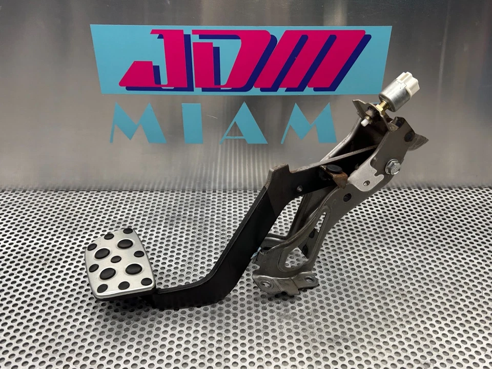 Juego de pedales automáticos Toyota MR2 Spyder 2000-2005 freno de gasolina pedal muerto Foto 2 de 4