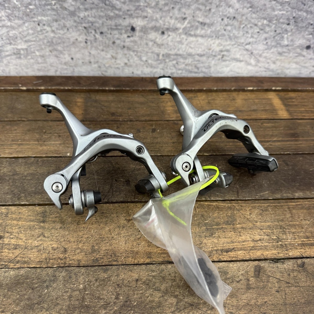 Shimano Ultegra BR-6700 Caliper Brakes Set Silver F/R Road Bike