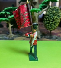 British Flag Bearer Toy Soldier Metal Lead Paper Flag - Missing arm