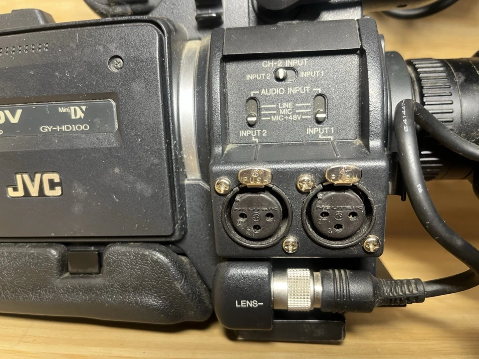 JVC GY-HD100 Mini DV Camcorder High Definition UNTESTED (READ DESCRIPTION) - Image 4 of 4