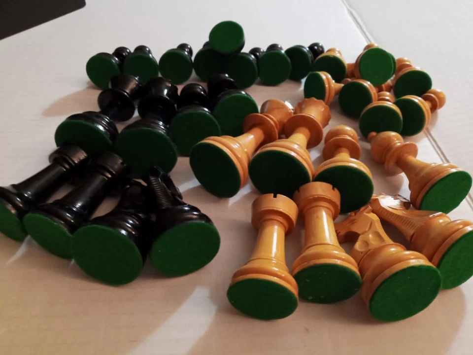 CAVALIER CHESS Wood STAUNTON Pacific Game Company N Hollywood CALIFORNIA Vintage - Image 2 of 4