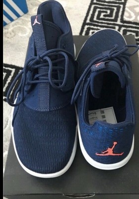 Jordan Eclipse Midnight Navy Infrared Sportschuhe 