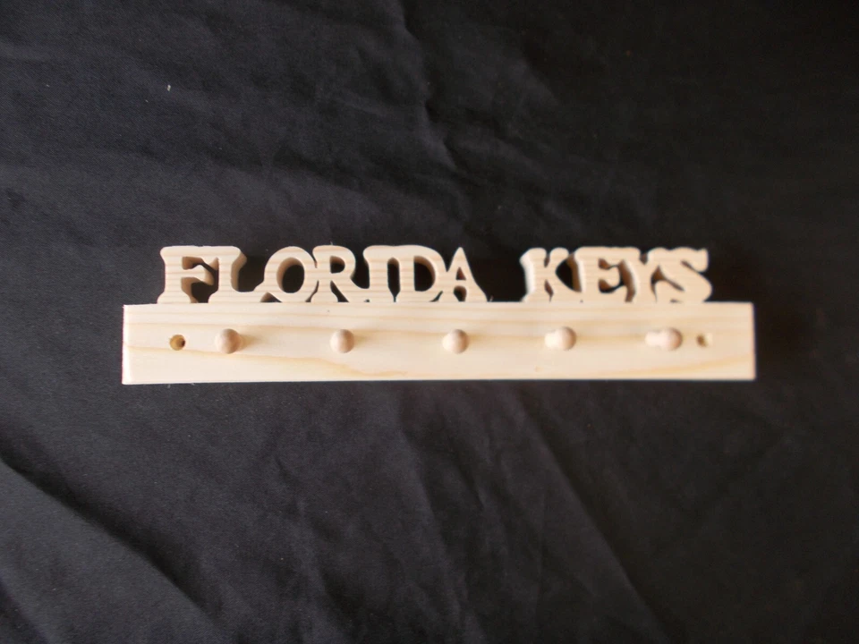 Personalized Wooden Wall Mount Key Rack - Image 3 of 4