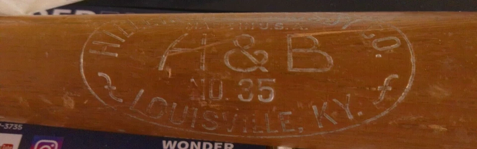Vintage wood bat made by HILLERICH & BRADSBY 35" Major League NELLIE FOXX - Image 2 of 4