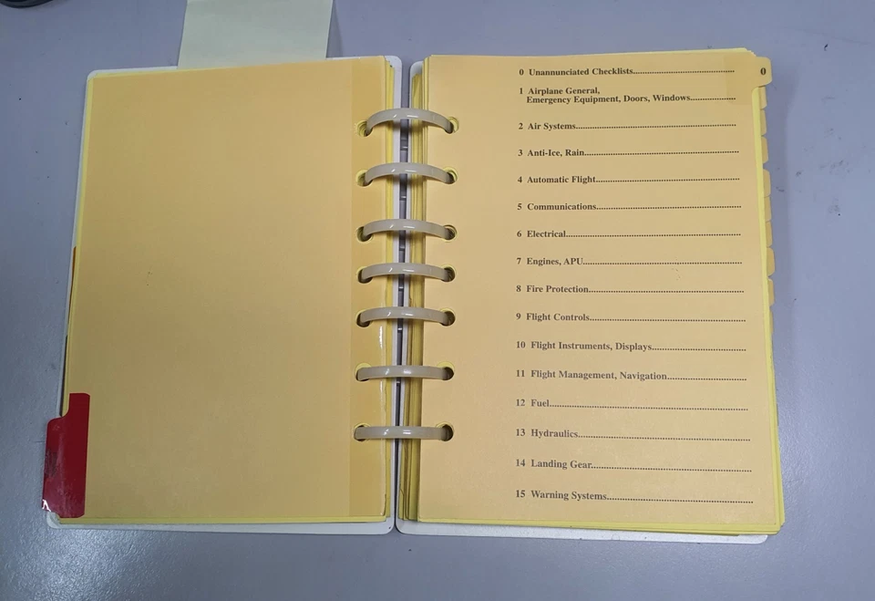 Boeing 747 400 Pilot QRH - Image 2 of 4