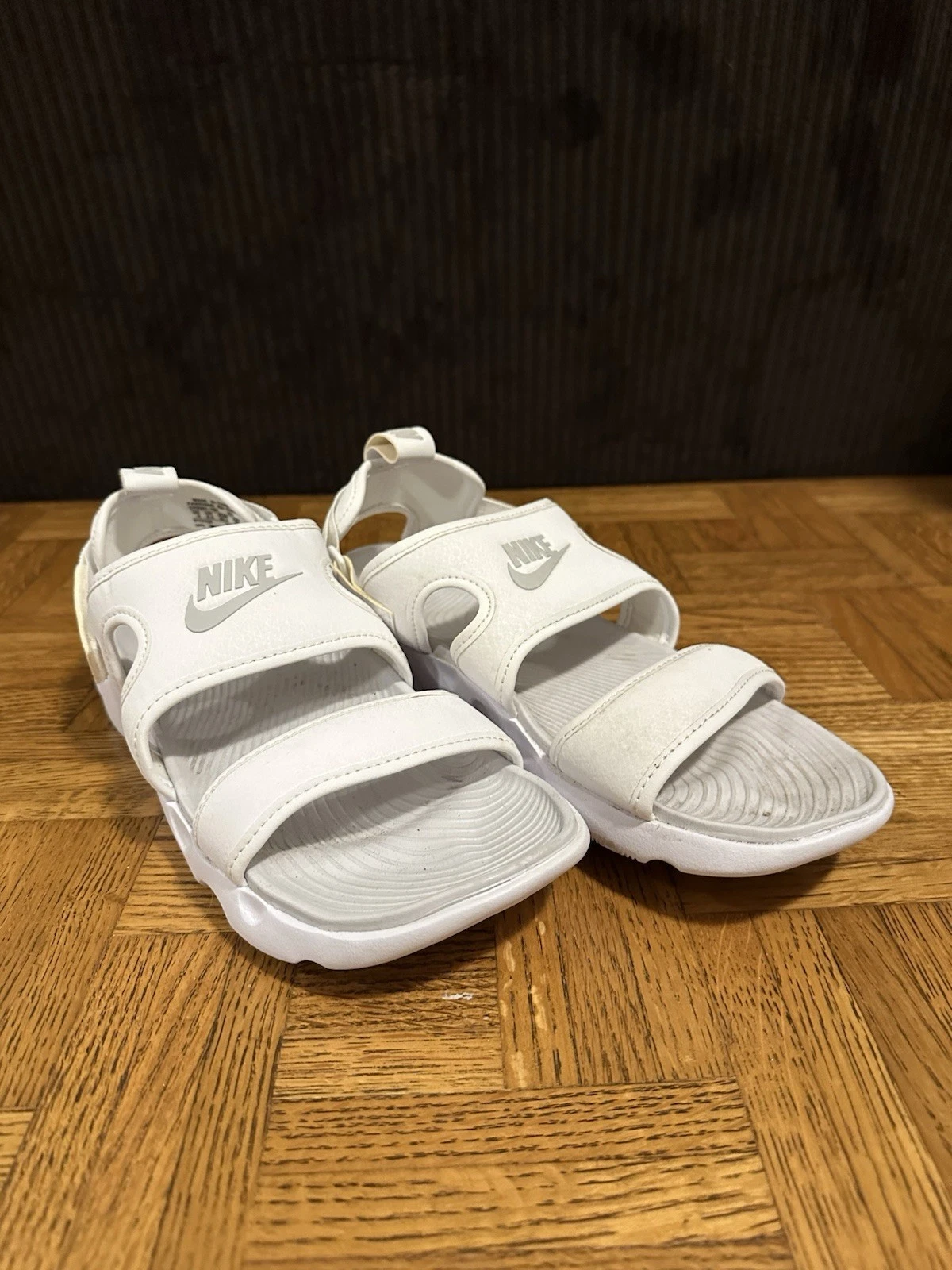 Nike Owaysis Sandals White CK9283 100 Women’s Size 9 Strap Slide