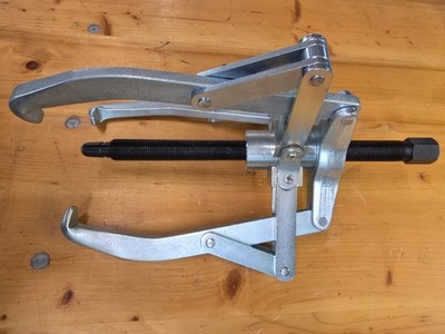 SCHREM Self-Centering Bearing / Gear Extractor/Puller, 52-230mm Range, Germany