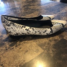 Calvin Klein Hannah zebra flats sz6.5