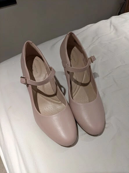 Dusty Rose Clarks Strappy Heels Size 9