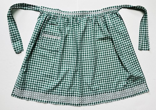Vintage Handmade/Hand Embroidered Green/White Gingham Apron w/Pocket/Ties~CUTE!!